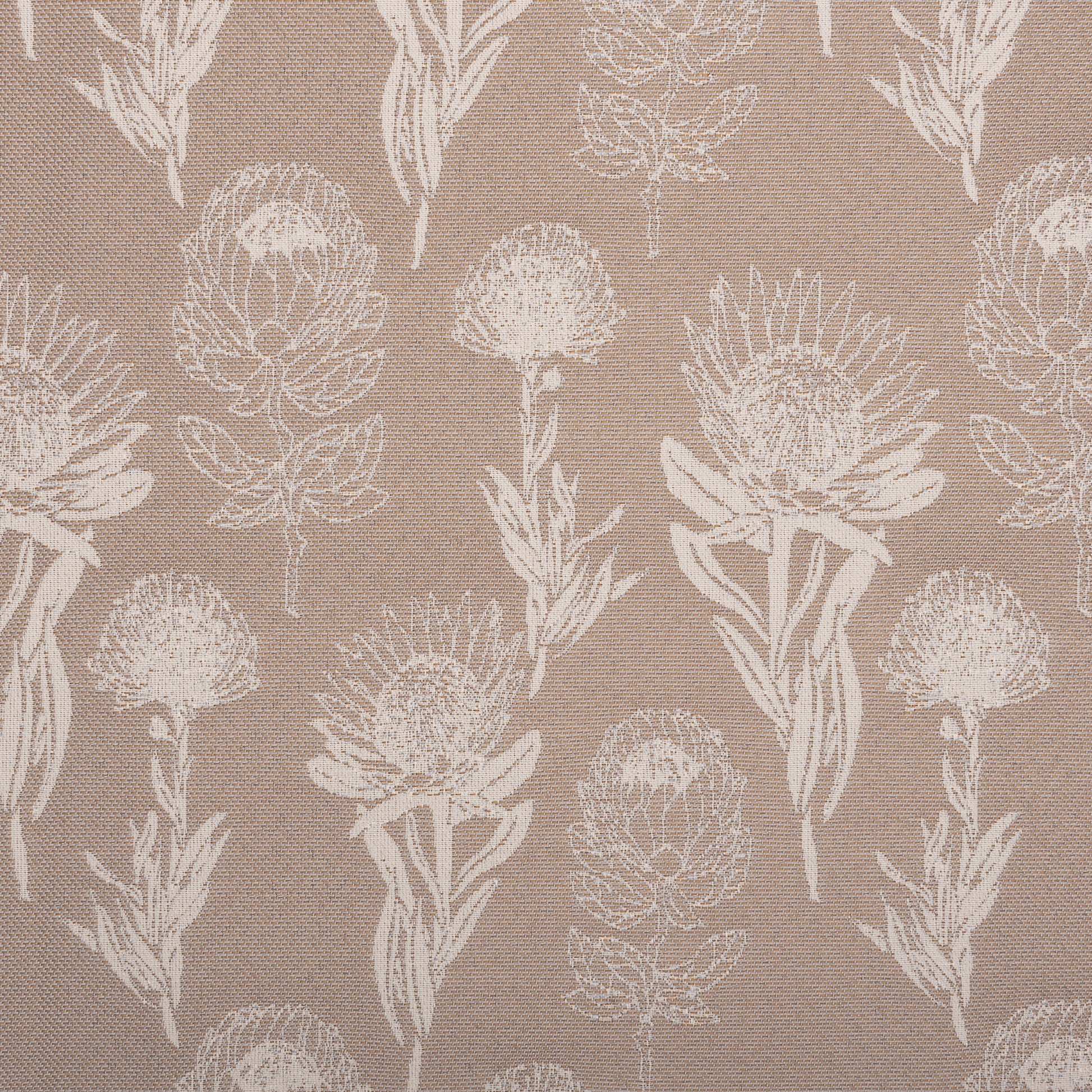 With a dusty neutral hue and classic Cape Floral design, Misty blends into minimalist decor while offering water, fade, and stain resistance.